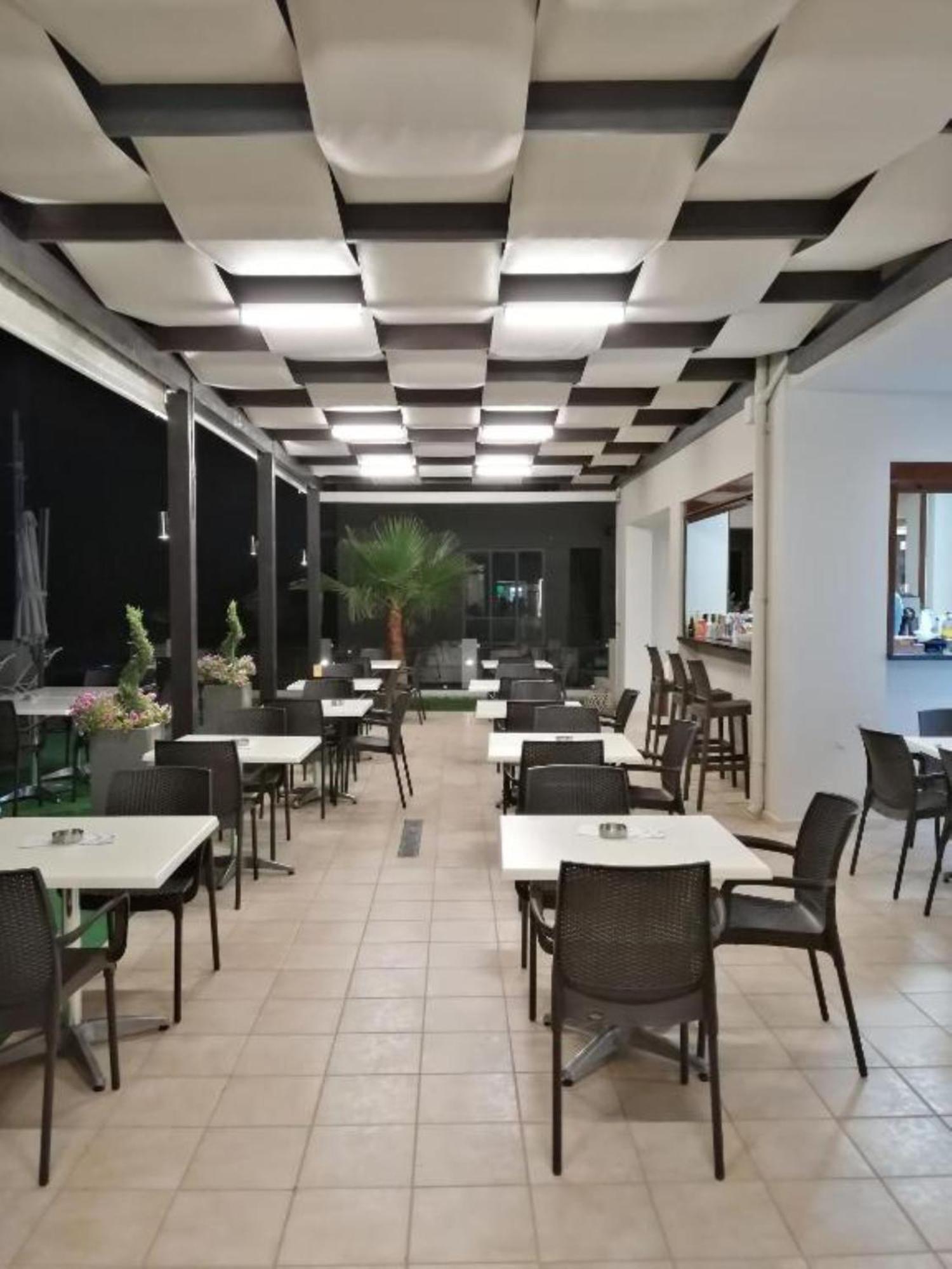 Carisa Suites And Apartments Maleme  Bagian luar foto