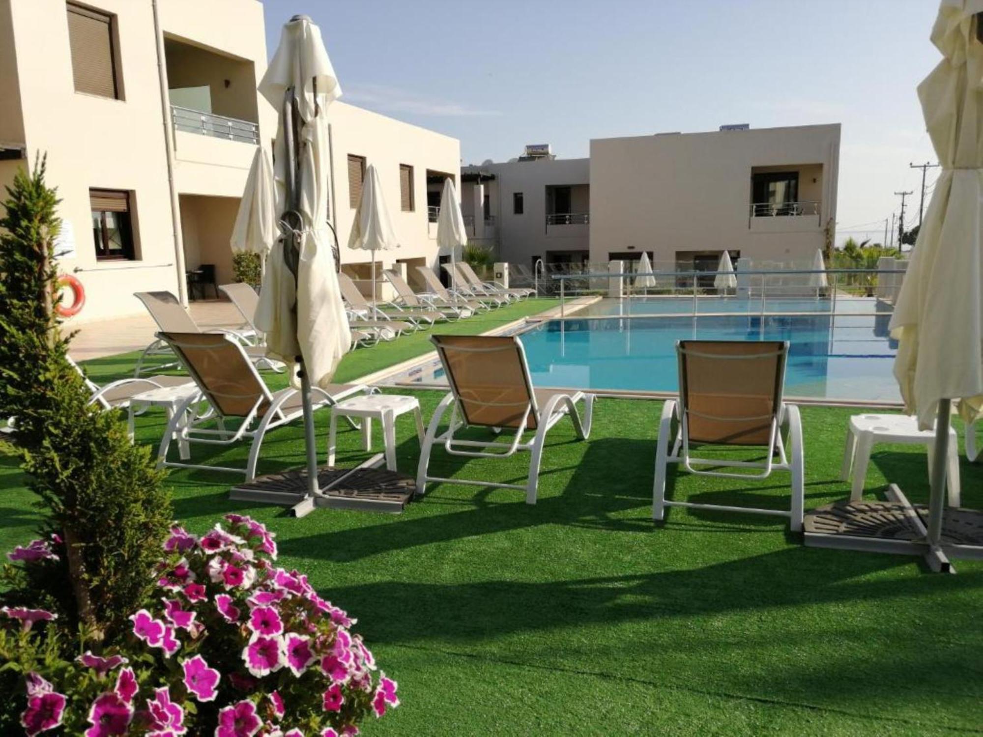 Carisa Suites And Apartments Maleme  Bagian luar foto