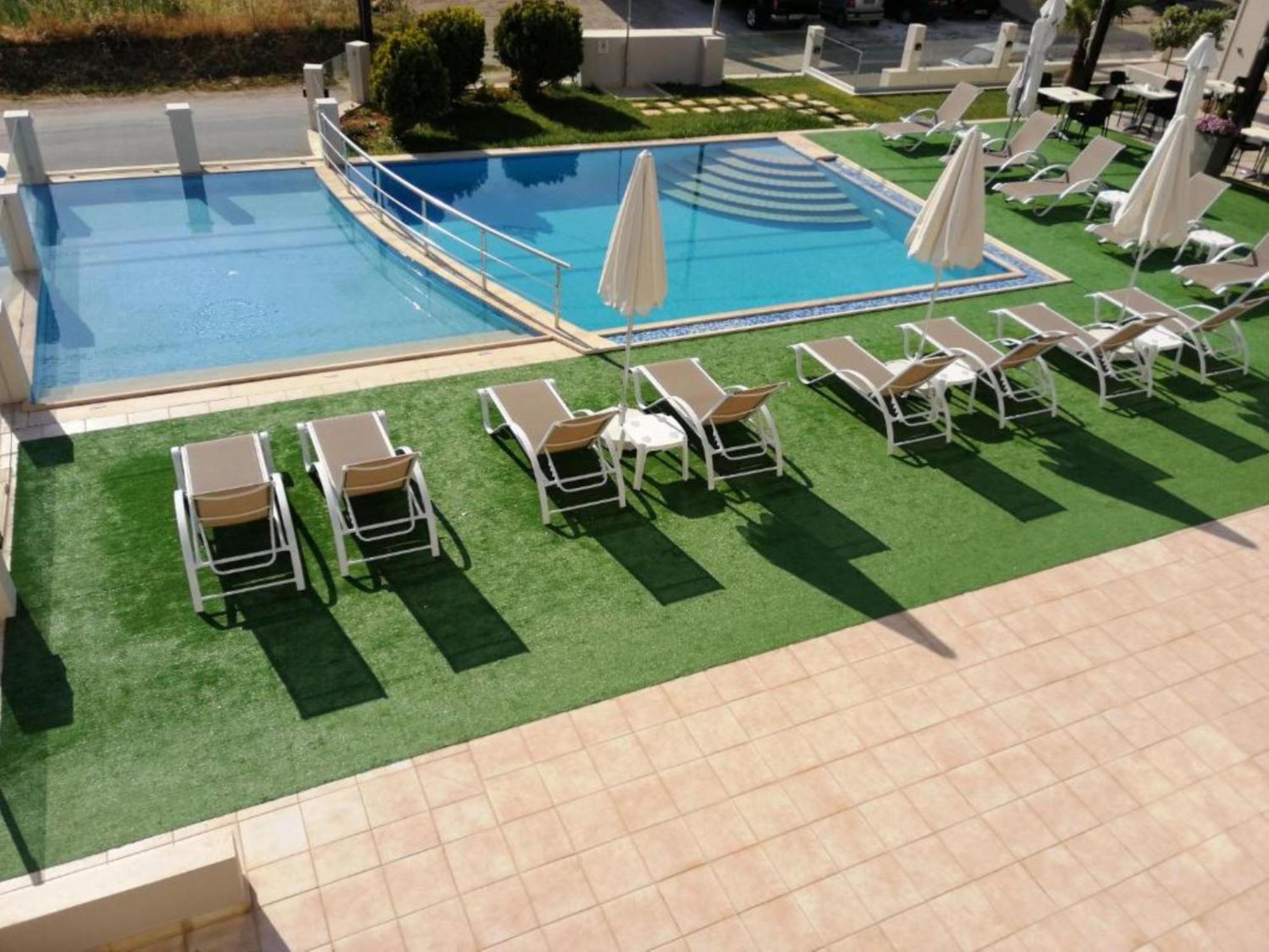 Carisa Suites And Apartments Maleme  Bagian luar foto