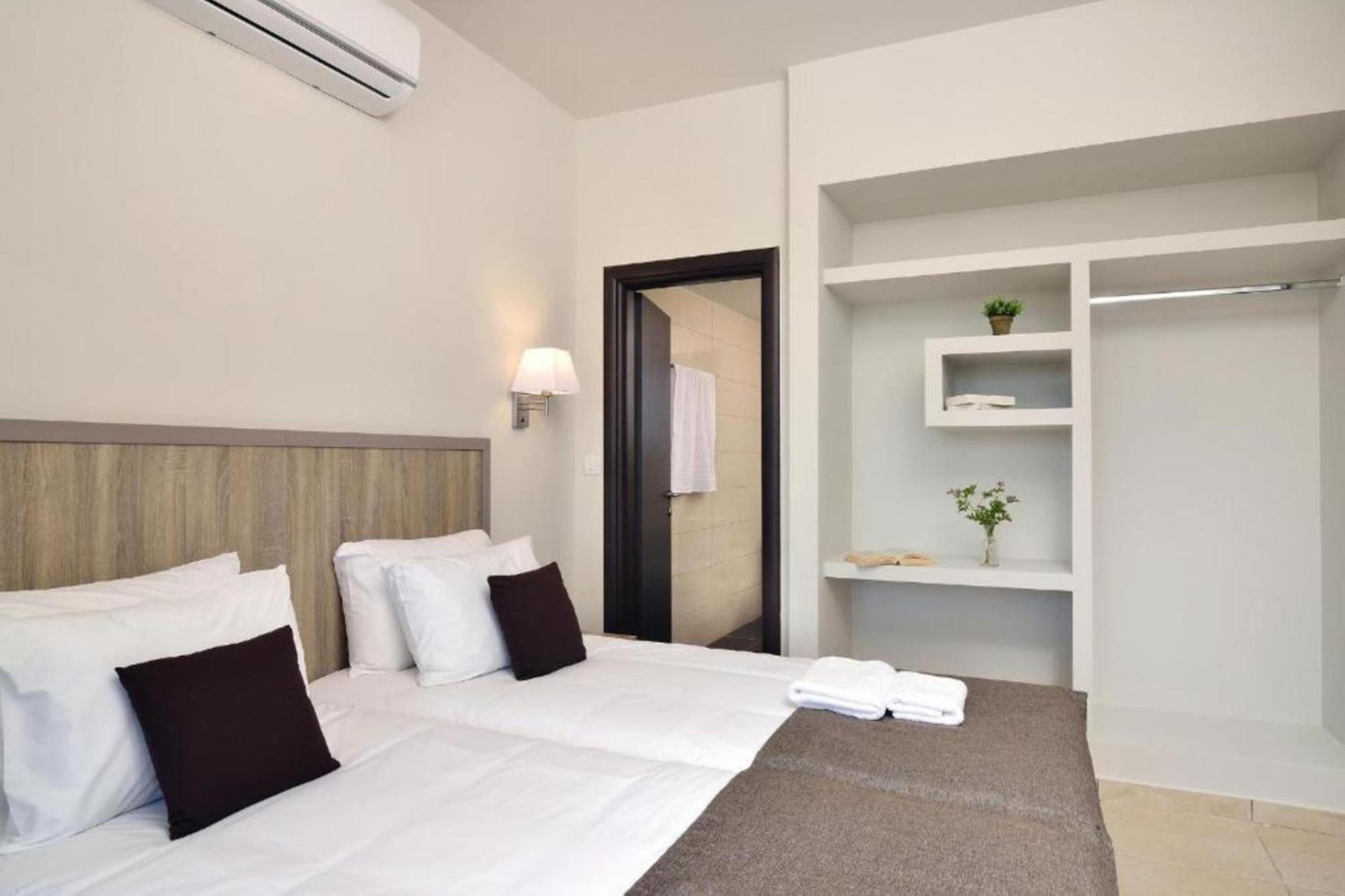 Carisa Suites And Apartments Maleme  Bagian luar foto